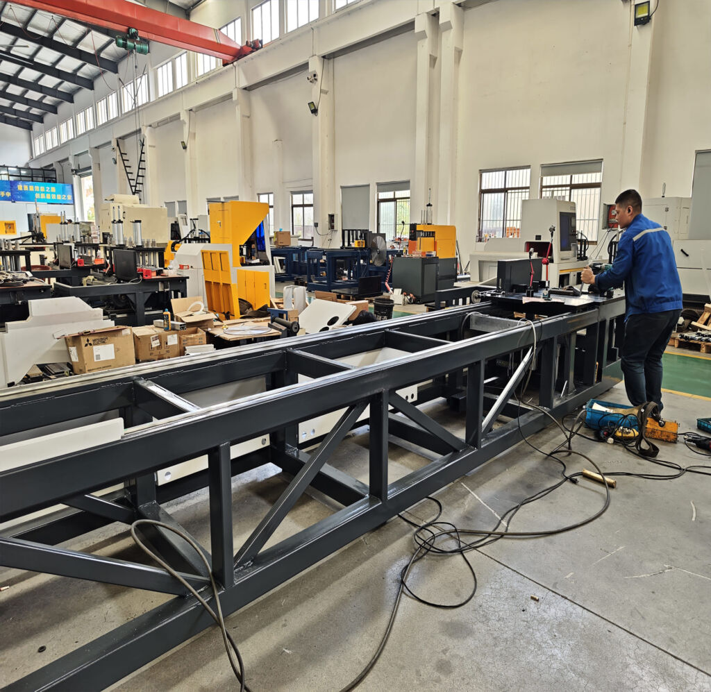 Jiurun Aluminum Cutter heat-treated steel frame retains precision after 4+ years of heavy use