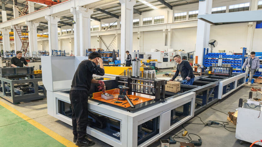 Jiurun Aluminum Cutting Machine client service testimonial in factory