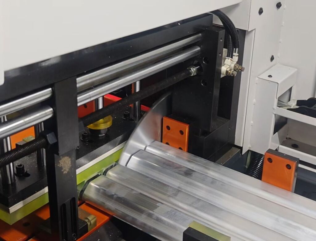 Customer-site aluminum precision machining equipment (Jiurun solution)