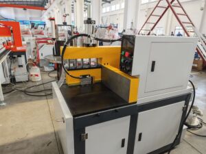 JR-455Y Hydraulic Horizontal Semi-Auto Aluminum Cutter Overall Appearance