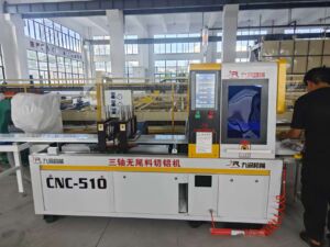 JR-510CNC-3A-1S fully automatic CNC horizontal aluminum cutting machine (three-axis tailless model) in factory workshop