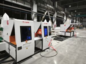 Overall Appearance of JR-550 New Energy Vehicle Dedicated Dual-Head Angle Saw in Industrial Workshop