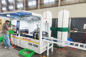 JR-550CNC fully automatic industrial aluminum cutting machine with auto-feeding